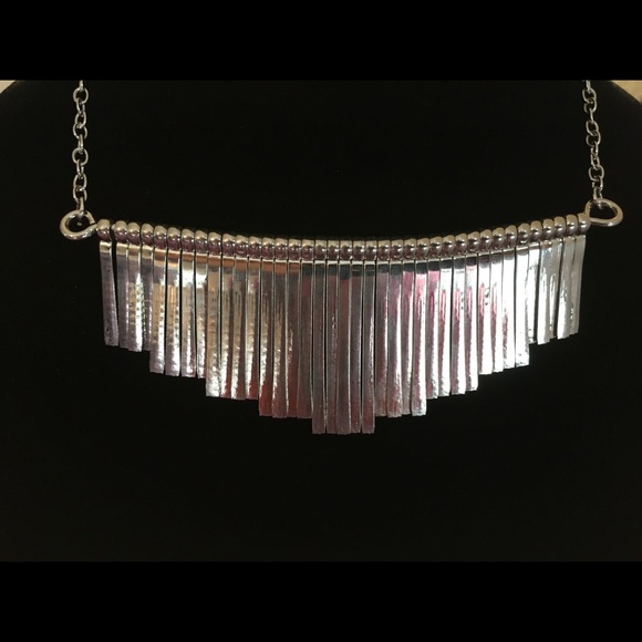 Jewelry - Amazing silver necklace